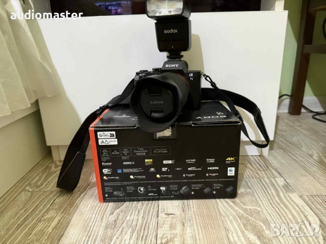 Sony A7 II с обектив FE 28-70mm +4 Батерии и Светкавица, снимка 2 - Фотоапарати - 51620219