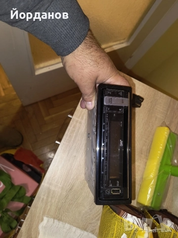 Автокасетофон JVC KD-T401, снимка 2 - Аудиосистеми - 52580215