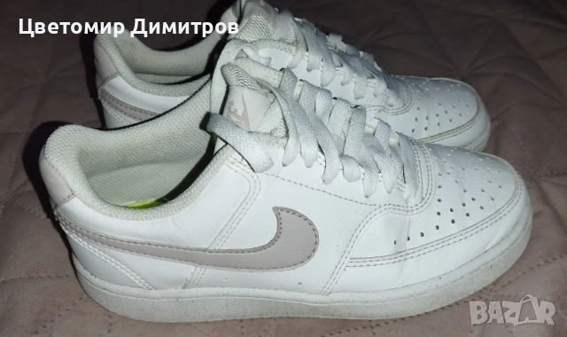 Бели маратонки Nike - качествена кожа!