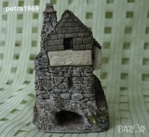 Ръчно изработена къщичка на Fisherman's Cottage от колекцията Англия, на Lilliput Lane, снимка 2 - Колекции - 49422682