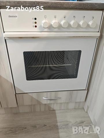 Продавам Фурна за Вграждане и Керамичен Плот