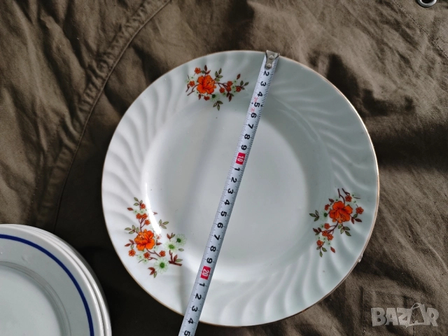 Продавам порцеланови български чинии, снимка 2 - Чинии - 51530832