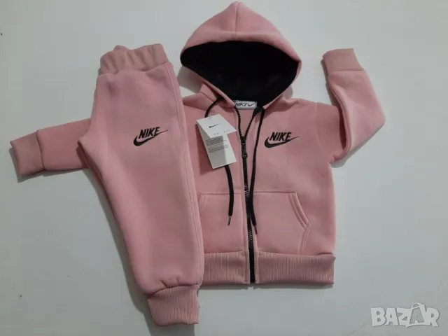 детски ватирани екипи Nike , снимка 1 - Детски комплекти - 48132322