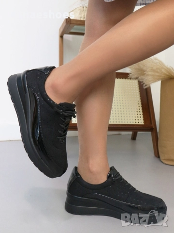 Дамски обувки в черно на платформа , снимка 2 - Дамски ежедневни обувки - 51535277