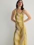 Maxi дълга жълта елегантна  рокля кръгло деколте широки презрамки с принт , снимка 1