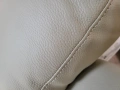 Светло бежов кожен диван двойка с електрически релаксиращ механизъм, снимка 5