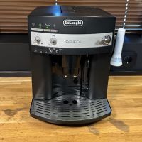 Delonghi MAGNIFICA ESAM3000, снимка 1 - Кафемашини - 45439898