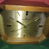 Германски настолен часовник JUNGHANS , снимка 1 - Стенни часовници - 45538977