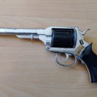 Пистолет с капси Edison Giocattoli Toy Cap Gun, снимка 2 - Антикварни и старинни предмети - 45172268