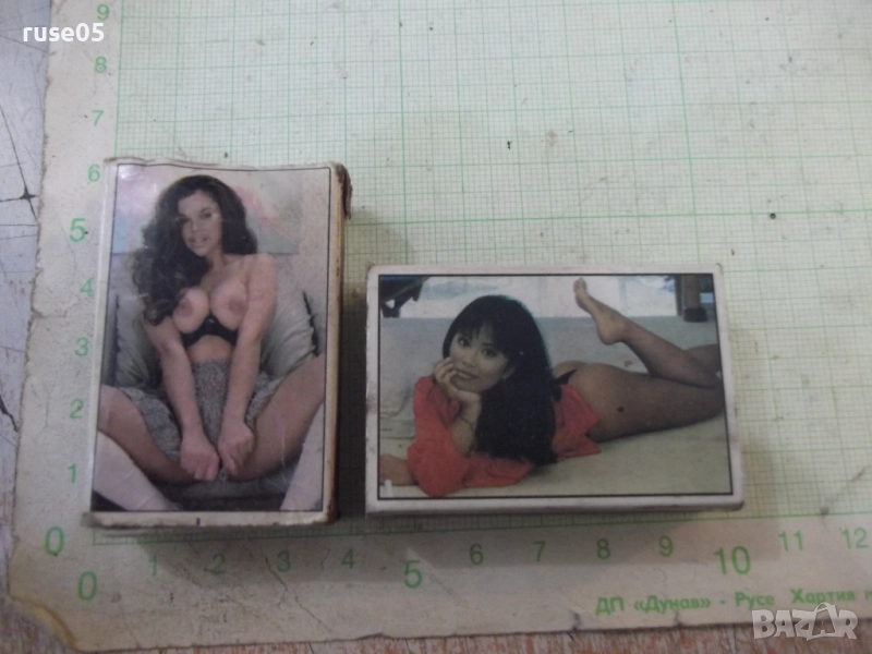 Лот от 2 бр. кибрита с образи на жени, снимка 1