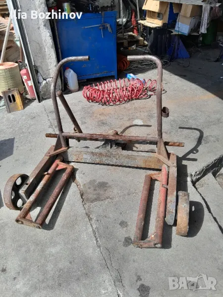 Количка за сваляне на джанти с гуми., снимка 1