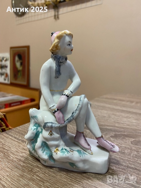 Фарфорова фигурка “Фигуристка” (Полонно ЗХК, СССР), снимка 1
