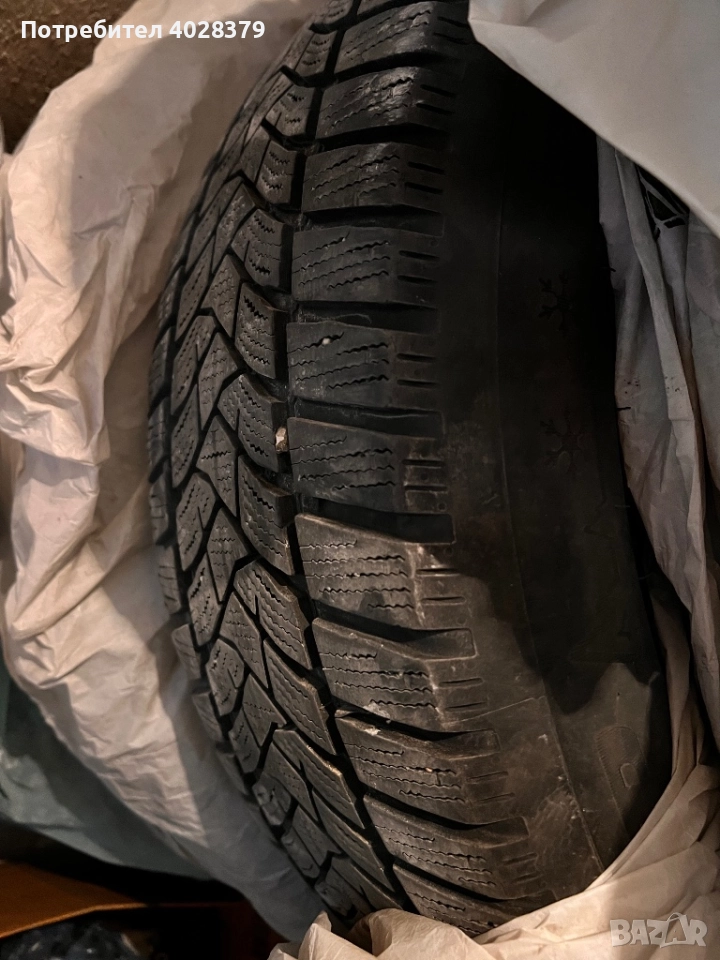 Зимни гуми Dunlop 215/60/16- четири броя, снимка 1