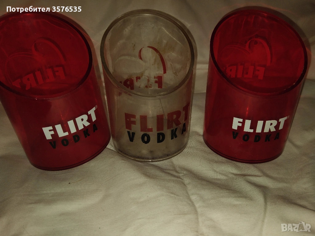 Продавам рекламни стойки за водка Flirt, снимка 1