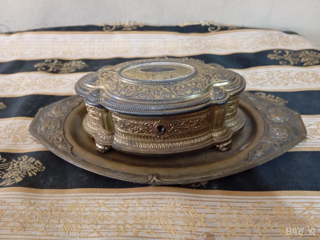 Стара кутия за бижута с поднос, снимка 1