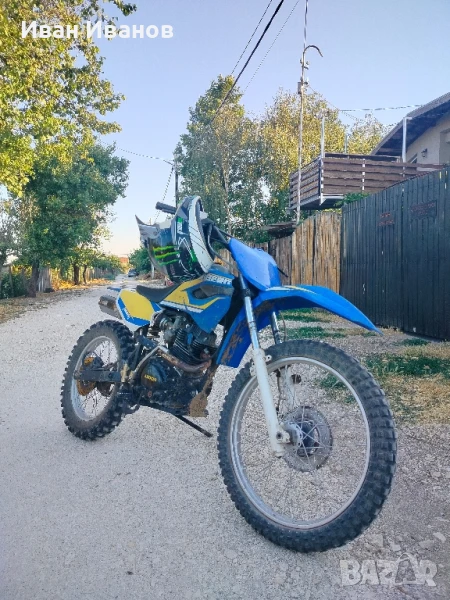 Продавам крос 250 кубика, снимка 1