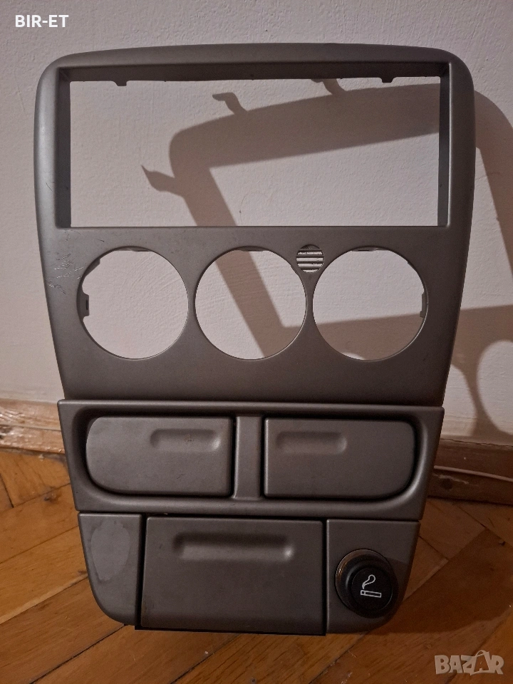 Сива средна конзола с къпхолдери за Опел вектра Б/ Opel vectra b, снимка 1