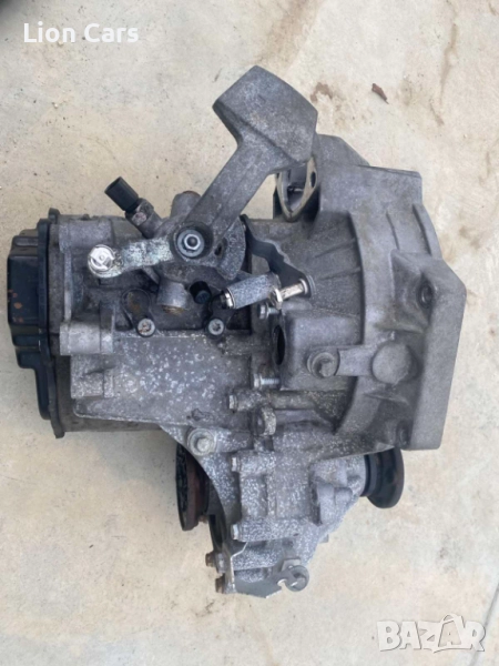 скоростна кутия  1.9тди голф5 ауди а3 , снимка 1