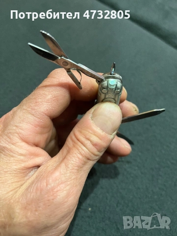 Нож Victorinox Signature Lite, снимка 4 - Ножове - 53786982