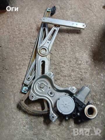 Механизъм ел.стъкло за Тойота Ярис 2011г. 85702-0F0 10  /  983587-103  