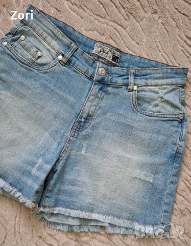 СТРАХОТЕН сет къси дънкови панталонки и кроп-топ, снимка 6 - Тениски - 46461811