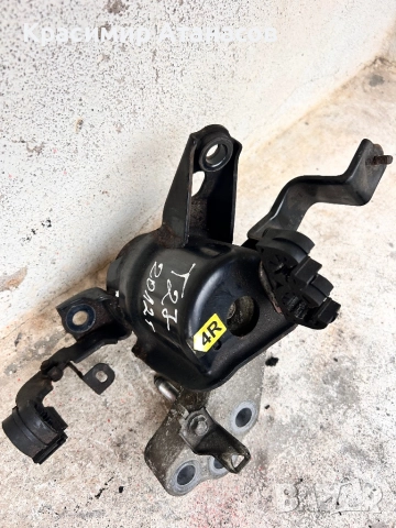 Тампон двигател за Тойота Авенсис T27.десен горе 2009–2013, снимка 11 - Части - 46519492