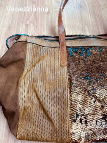 Дамска чанта в кафяв цвят от кожа,велур и текстил, снимка 3 - Чанти - 52351391