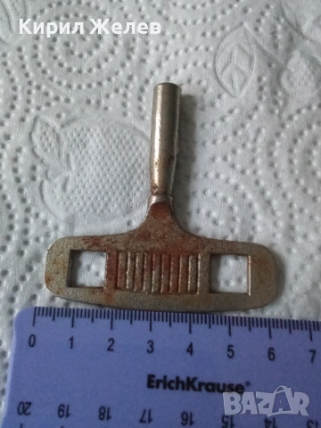 Ключ за стенен часовник 52056, снимка 3 - Антикварни и старинни предмети - 53137459