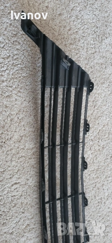 решетка в предната броня за Тойота Корола , снимка 3 - Части - 53797451