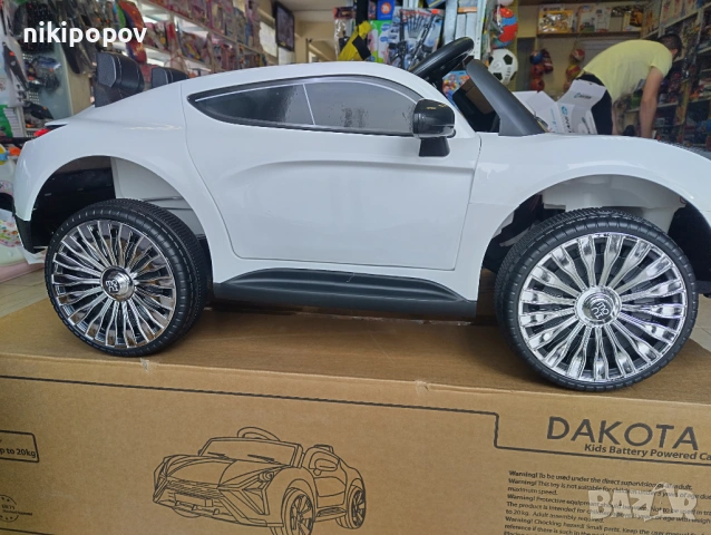 PORSCH Акумулаторна кола DAKOTA бял, снимка 4 - Коли, камиони, мотори, писти - 53849136