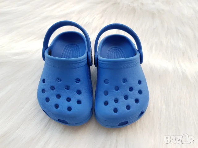 Детски лот за плажа - пончо, бански Adidas  и оригинални Crocs за 9-12 месеца, снимка 4 - За банята - 46855198