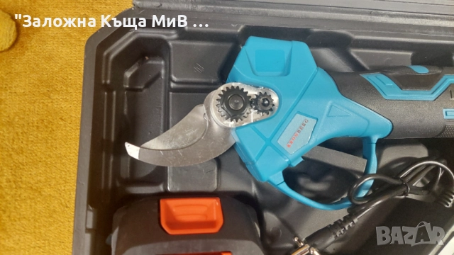 Акумулаторна лозарска ножица, снимка 2 - Градинска техника - 52794173