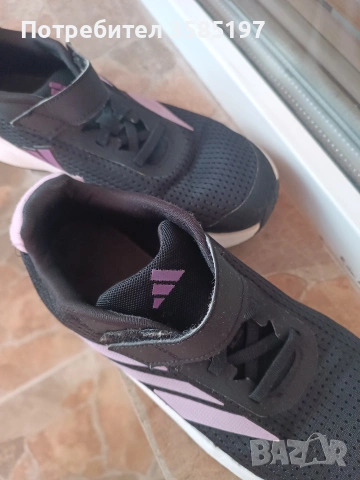 Детски маратонки Adidas, снимка 5 - Детски маратонки - 53896668