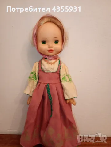 Стара руска кукла зеленоока с плитка старина руска кукла 