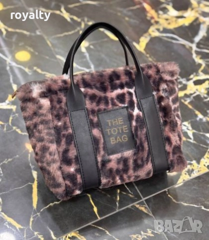 The Tote Bag Пухкава Дамска Чанта 