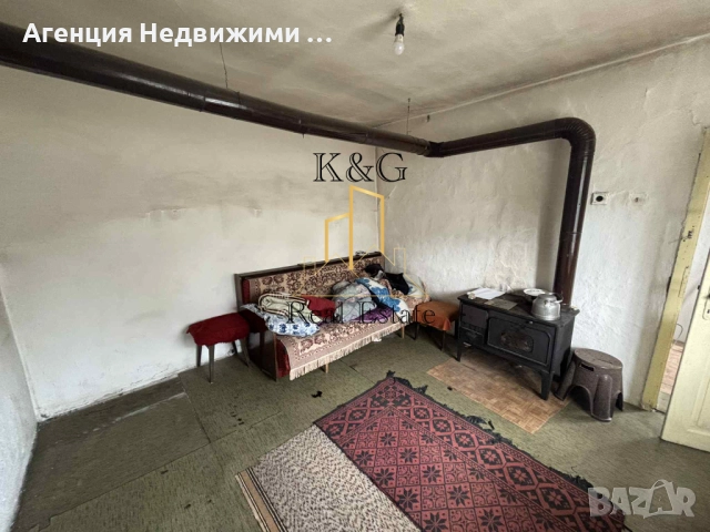 Двуетажна полумасивна къща , снимка 2 - Къщи - 51718760