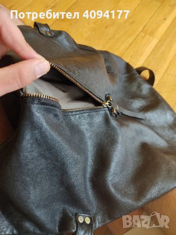 Женска кожена чанта през рамо в (запазено състояние), снимка 4 - Чанти - 45732967