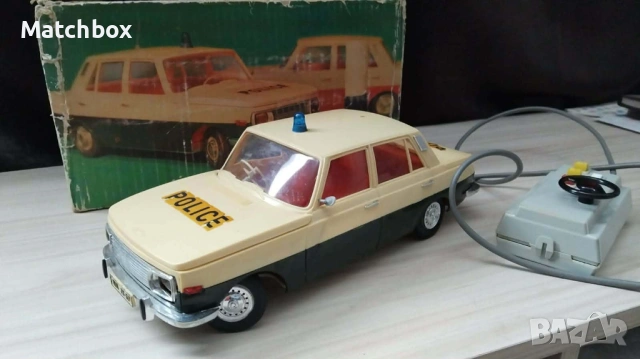  WARTBURG 353 DDR GDR PIKO ANKER 1/15, снимка 2 - Колекции - 45433762