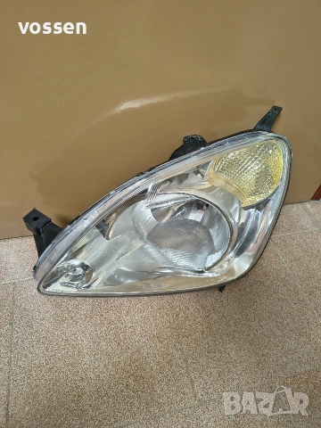 Honda cr-v ляв фар , снимка 2 - Части - 53090007