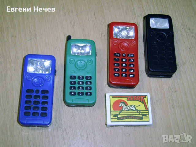 ПРОДАВАМ  КОМПЛЕКТ  ОТ   4 бр.  НОВИ   МИНИ  ЕЛ. ФЕНЕРЧЕТА   ЗА  15лв.