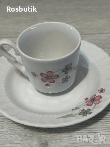 Старинен нежен сервиз за кафе 6 чаши и 6 чинии , снимка 4 - Сервизи - 53455186