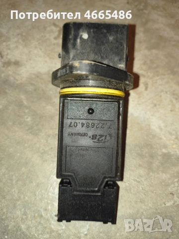 Дебитомер Мерцедес ц220,Ц200 Pierburg 7.22684.07.0, снимка 2 - Части - 53066223