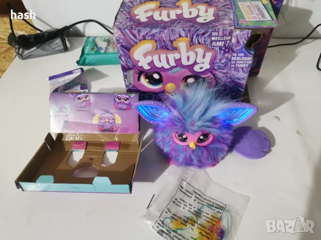 Интерактивна плюшена играчка Furby Hasbro Furby Furby Violet Френска версия, снимка 4 - Кукли - 48440144