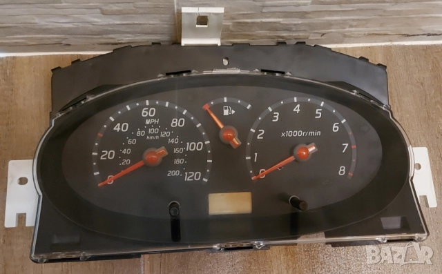 Километраж и оборотомер за Nissan Micra III K12
