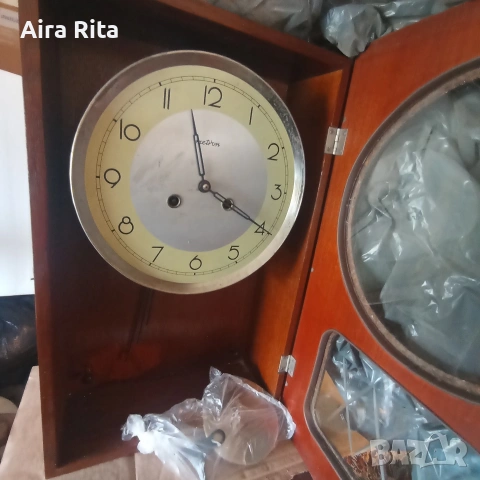 Стенен часовник 