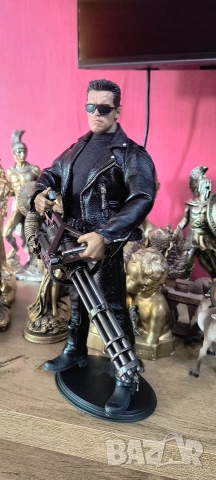 Премиум Екшън фигура на Арнолд Terminator800,30 см, снимка 13 - Колекции - 53680958