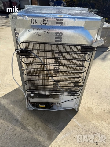 Малък хладилник с камера за вграждане Bosch, снимка 10 - Хладилници - 52421564