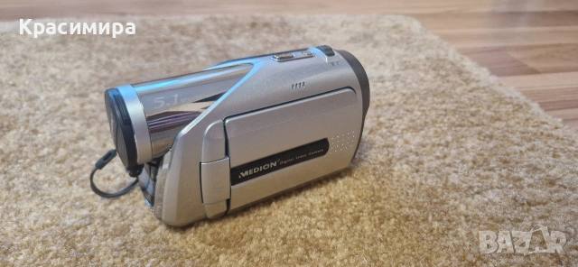 Видеокамери JVC и Medion, снимка 3 - Друга електроника - 53831766