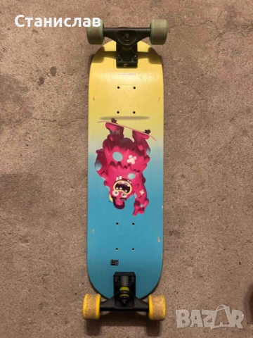 Това е детски скейтборд Oxelo Play 120, снимка 2 - Скейтборд, ховърборд, уейвборд - 53903131