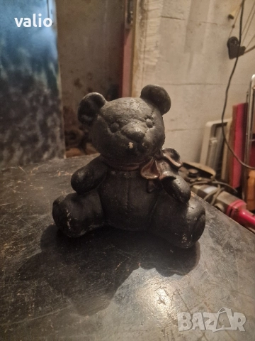 Стар чугунен стопер за врата мече